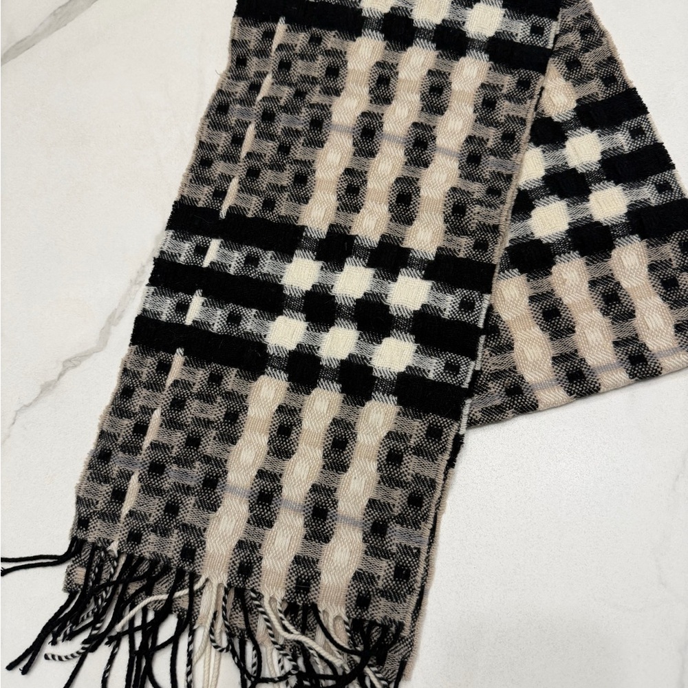 Burberry Black and Cream Patterned Scarf - Picture 2 of 6